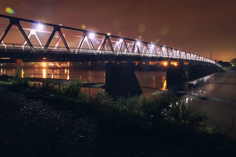 Освещение Байдаевского моста светильниками Ледел