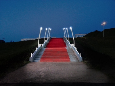 Освещение лестницы на набережной Камы